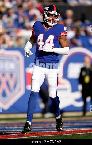 New York Giants' Saquon Barkley runs on the field before an NFL football  game against the Washington Commanders, Sunday, Dec. 4, 2022, in East  Rutherford, N.J. (AP Photo/John Minchillo Stock Photo - Alamy