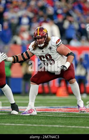 Washington Commanders guard Andrew Norwell (68) during warmups before an  NFL football game against the Dallas Cowboys, Sunday, Oct. 2, 2022, in  Arlington, Texas. Dallas won 25-10. (AP Photo/Brandon Wade Stock Photo -  Alamy