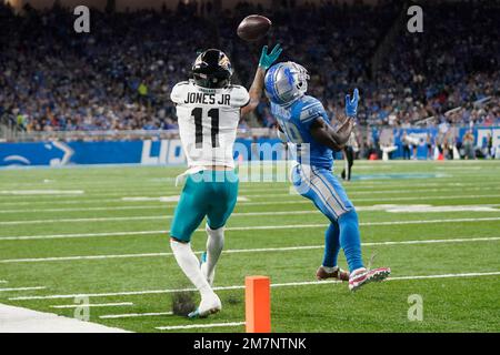 Detroit Lions' Jerry Jacobs breaks up a pass intended for