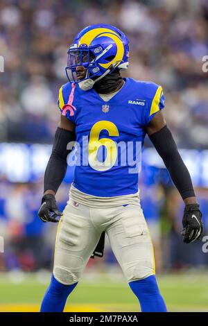 Inglewood, United States. 08th Dec, 2022. Las Vegas Raiders running back  Zamir White (35) and Los Angeles Rams cornerback Derion Kendrick (6)  exchange jerseys after an NFL game on Thursday, Dec. 8