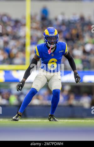 Inglewood, United States. 08th Dec, 2022. Las Vegas Raiders running back  Zamir White (35) and Los Angeles Rams cornerback Derion Kendrick (6)  exchange jerseys after an NFL game on Thursday, Dec. 8