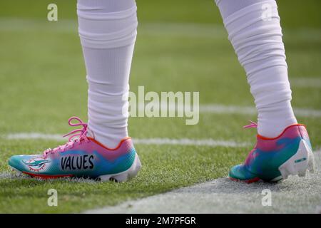 Miami Dolphins safety Jevon Holland (8) runs during an NFL football game  against the San Francisco 49ers, Sunday, Dec.4, 2022, in Santa Clara,  Calif. (AP Photo/Scot Tucker Stock Photo - Alamy