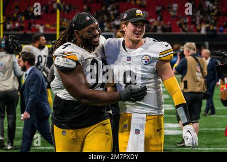 Pittsburgh, Pennsylvania, USA. 2nd Oct, 2022. October 2nd, 2022 Pittsburgh  Steelers defensive tackle Larry Ogunjobi (99) entrance during Pittsburgh  Steelers vs New York Jets in Pittsburgh, PA at Acrisure Stadium. Jake  Mysliwczyk/BMR (