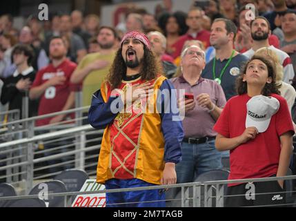 Arlington, Texas, USA. 2nd Jan, 2023. USC Trojans fans before the NCAA Football game between the Tulane Green Wave and the USC Trojans at AT&T Stadium in Arlington, Texas. Matthew Lynch/CSM/Alamy Live News Stock Photo