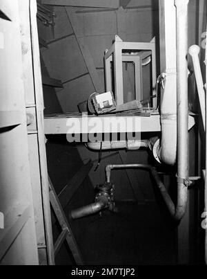 An interior view of the rast control station on the guided missile frigate USS CROMMELIN (FFG 37) at 40 percent completion. Base: Seattle State: Washington (WA) Country: United States Of America (USA) Stock Photo