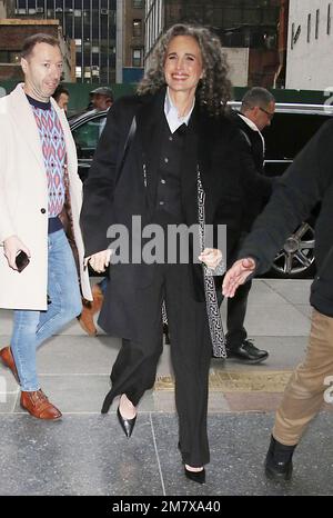 New York, NY, USA. 10th Jan, 2023. Andie MacDowell seen at NBC's Today Show In New York City on January 10, 2022. Credit: Rw/Media Punch/Alamy Live News Stock Photo