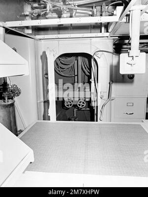 An interior view of the rast control station on the guided missile frigate USS CROMMELIN (FFG 37) at 80 percent completion. Base: Seattle State: Washington (WA) Country: United States Of America (USA) Stock Photo