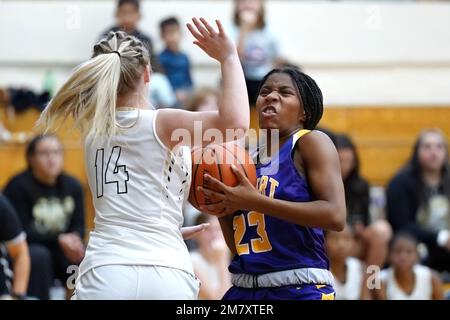 The girls competing during the girls fall high school basketball tournament in Australia Stock Photo