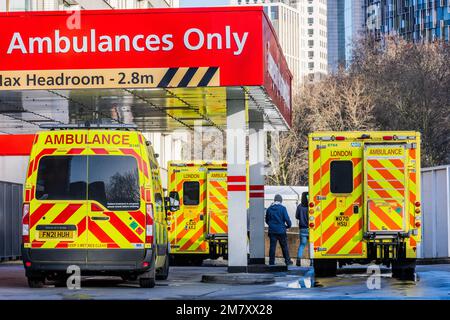 London, UK. 11th Jan, 2023. Ambulances wait outside St Thomas' Hospital - the second day of the Unison organised strike over pay in the face of the4 cost of living crisis. Credit: Guy Bell/Alamy Live News Stock Photo