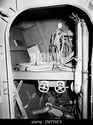 An interior view of the rast control station on the guided missile frigate USS HALYBURTON (FFG 40) at 70 percent completion. Base: Seattle State: Washington (WA) Country: United States Of America (USA) Stock Photo