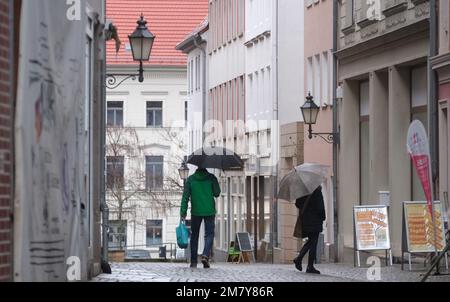 Zeitz, Germany. 11th Jan, 2023. View of the pedestrian zone. The industrial city is considered the heart of structural change in the Central German lignite mining region. Credit: Sebastian Willnow/dpa/Alamy Live News Stock Photo