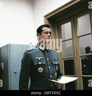 Operation Walküre, Fernsehfilm, Deutschland 1971, Regie: Franz Peter Wirth, Darsteller: Joachim Hansen als Claus Schenk Graf von Stauffenberg Stock Photo