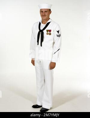 Uniform: Service dress white jumper, Navy enlisted men, ranks E-1 through E-6. Country: Unknown Stock Photo - Alamy Uniform: Service dress white jumper, Navy enlisted men, ranks E-1 through E-6. Country: Unknown Stock Photo - Alamy