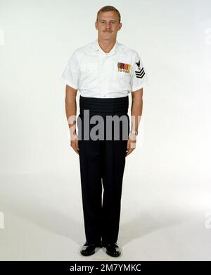 Uniform: Tropical dinner dress blue, Navy enlisted women, ranks E-1 through  E-6. Country: Unknown Stock Photo - Alamy