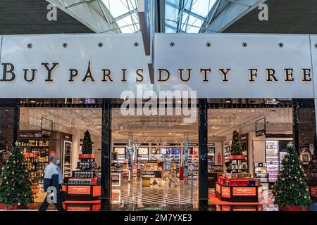 Paris Duty Free – Stock Editorial Photo © yorgy67 #148105661