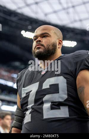 Las Vegas Raiders guard Jermaine Eluemunor (72) prays before an NFL  football game against the Tennessee Titans Sunday, Sept. 25, 2022, in  Nashville. (AP Photo/Mark Zaleski Stock Photo - Alamy