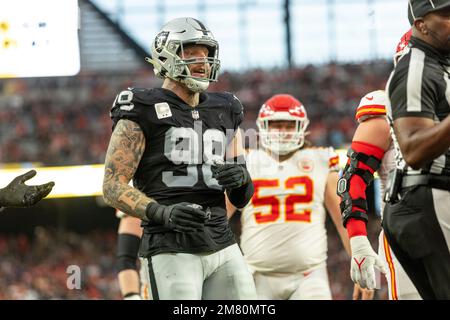 Saturday, November 6, 2022; Jacksonville, FL USA; Las Vegas Raiders  defensive end Maxx Crosby (98) on the line of scrimmage during an NFL game  agains Stock Photo - Alamy