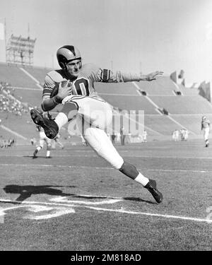 Elroy Hirsch, Los Angeles Rams' record smashing end, snares a pass