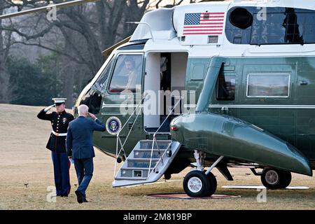 Washington, DC, USA. 11th Jan, 2023. United StatesPresident Joe Biden salutes the Marine Guard while boarding Marine One on the South Lawn of the White House in Washington, DC, US, on Wednesday, Jan. 11, 2023. Biden and the First Lady are traveling to Walter Reed National Military Medical Center where the First Lady will undergo an outpatient procedure to remove a small lesion found during a skin cancer screening. Credit: Andrew Harrer/Pool via CNP/dpa/Alamy Live News Stock Photo