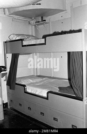 A view of an Officer's stateroom aboard the aircraft carrier USS AMERICA (CV 66). Base: USS America (CV 66) Country: Mediterranean Sea (MED) Stock Photo