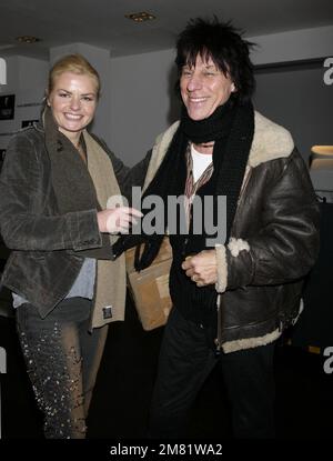 File photo dated 10/12/07 of Jeff Beck and his wife arrive for the Led Zeppelin tribute concert to Ahmet Ertegun, at the 02 in Greenwich, London. Renowned rock guitarist Jeff Beck, known for his work with the Yardbirds and the Jeff Beck Group, has died at the age of 78, his representatives said. Issue date: Wednesday January 11, 2023. Stock Photo