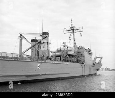 A starboard quarter view of the tank landing ship USS NEWPORT (LST 1179). Base: Portsmouth State: Virginia (VA) Country: United States Of America (USA) Stock Photo