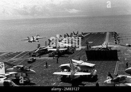 aircraft, catapult, f/a-18a hornet, flight deck, USS Nimitz Stock Photo ...