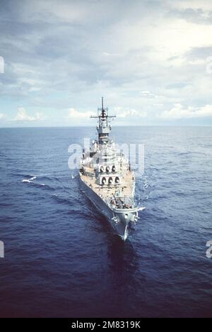 An elevated starboard bow view of the battleship USS IOWA (BB 61) underway. Country: Caribbean Sea Stock Photo