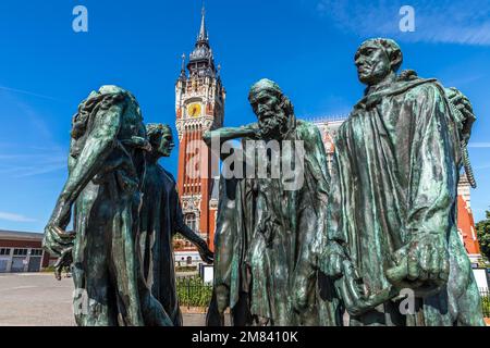 BELFRY, CITY HALL AND THE SCULPTURE LES BOURGEOIS DE CALAIS BY AUGUSTE RODIN, CALAIS, (62) PAS-DE-CALAIS, FRANCE Stock Photo