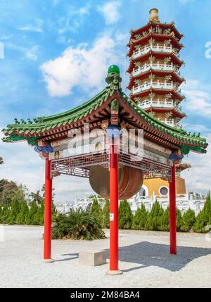 Located on the shore of Sun Moon Lake and built in memory of Chiang Kai-shek's mother, the Ci En Pagoda is a main landmark in Taiwan Stock Photo