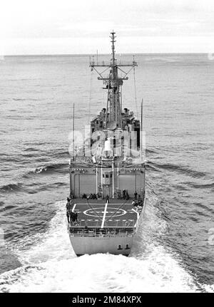 An elevated stern view of the guided missile frigate USS VANDEGRIFT (FFG-48) underway. Country: Unknown Stock Photo