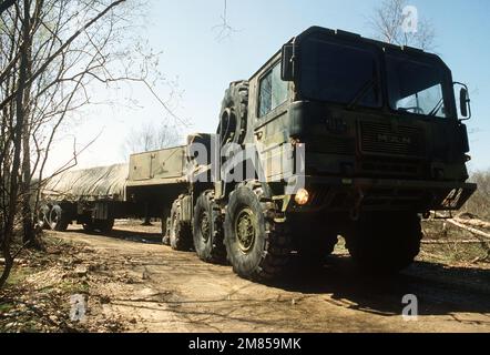 Cruise Missile Transporter Erector Launcher Stock Photo - Alamy