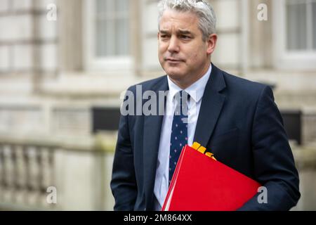 London, UK. 12th Jan, 2023. Steve Barclay, Health Secretary, leaves the Cabinet office, 70 Whitehall, London Credit: Ian Davidson/Alamy Live News Stock Photo