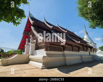 Lampang, Thailand. November 21, 2022. Wat Kaew Don Tao Suchadaram Temple. It is the primary Buddhist temple in Lampang city. Stock Photo