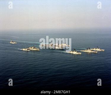 USS Stein (FF-1065) underway at sea, circa in 1987 (6654907 Stock Photo ...