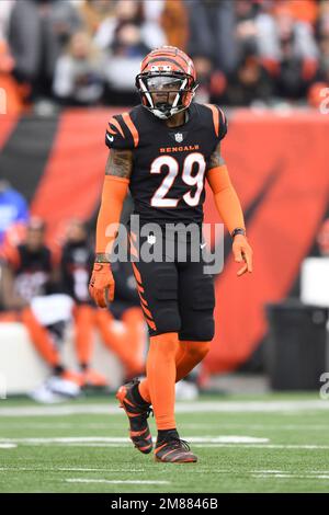 Cincinnati Bengals linebacker Germaine Pratt (57) plays against the  Baltimore Ravens in the second half of an NFL football game in Cincinnati,  Sunday, Jan. 8, 2023. (AP Photo/Jeff Dean Stock Photo - Alamy