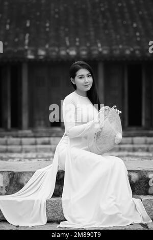 Women vietnam ao dai Black and White Stock Photos & Images - Alamy