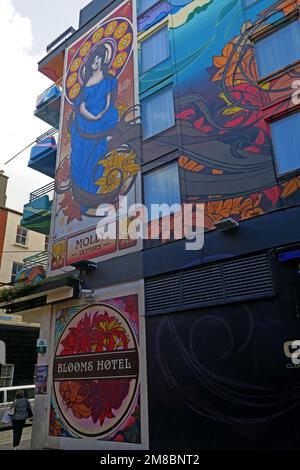 Blooms Hotel, 3-6 Anglesea St, Temple Bar, Dublin 2, , Eire, Ireland, D02 FK84 Stock Photo