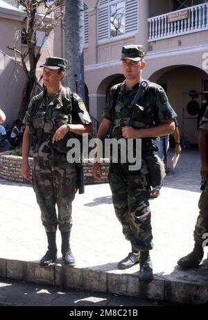 Soldiers from the 65th Military Police Company (Airborne) participate ...