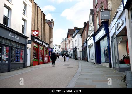 High Street, Stroud, Gloucestershire, England. - 13 January 2023 Picture by Thousand Word Media/Andrew Higgins Stock Photo