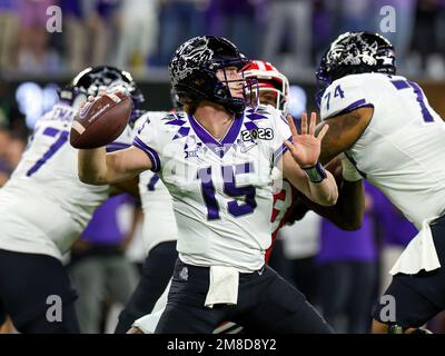 Inglewood, CA. 9th Jan, 2023. TCU Horned Frogs quarterback Max Duggan (15) throws a pass during the College Football Playoff National Championship game between the TCU Horned Frogs and the Georgia Bulldogs on January 9, 2023 at SoFi Stadium in Inglewood, CA. (Mandatory Credit: Freddie Beckwith/MarinMedia.org/Cal Sport Media) (Absolute Complete photographer, and credits required).Television, or For-Profit magazines Contact MarinMedia directly. Credit: csm/Alamy Live News Stock Photo