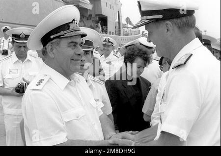ADM Gennadiy Khvatov, left, commander, Soviet Pacific Fleet, and ADM Charles R. Larson, commander in chief, U.S. Pacific Fleet, bid one another farewell at the end of a five-day goodwill visit by three ships of the Soviet Pacific Fleet. Base: Naval Air Station, San Diego State: California (CA) Country: United States Of America (USA) Stock Photo
