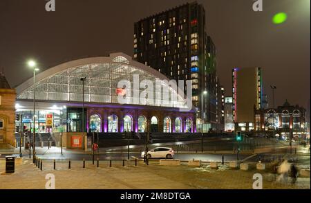 Lime Street Train Station, Liverpool. Image taken in December 2022. Stock Photo