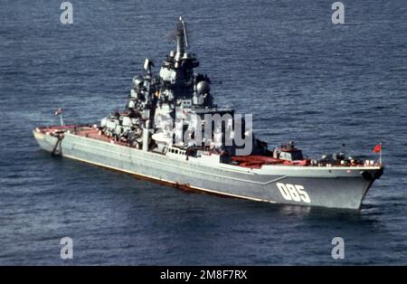 A starboard bow view of the Soviet Kirov class nuclear-powered guided missile cruiser KALININ.. Country: Mediterranean Sea(MED) Stock Photo