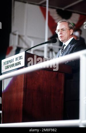 Secretary of the Navy H. Lawrence Garrett III speaks at the christening of the nuclear-powered attack submarine MONTPELIER (SSN-765). Base: Newport News State: Virginia(VA) Country: United States Of America (USA) Stock Photo