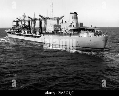 A port quarter view of the Military Sealift Command fleet oiler USNS PONCHATOULA (T-AO-148) underway. Country: Philippine Sea Stock Photo