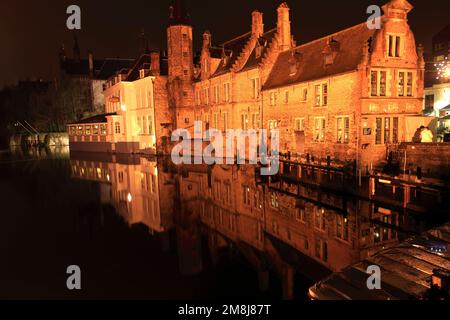 River Dijver, Rozenhoedkaai area, Bruges City, West Flanders in the Flemish Region of Belgium. Bruges City is a UNESCO World Heritage Site. Stock Photo
