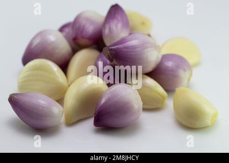 close up of shallots and garlic isolated on white background Stock Photo