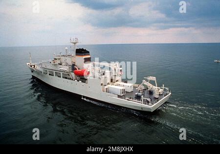 A port quarter view of the Military Sealift Command survey ship USNS PATHFINDER (T-AGS-60) underway on builder's acceptance trials. Country: Gulf Of Mexico Stock Photo