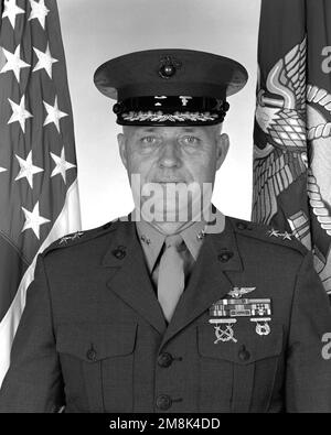 Official Portrait: MAJ Gen R. L. Beckwith, green service uniform alpha with barracks covered, ribbons and badges worn. Base: Headquarters, Marine Corps State: Virginia (VA) Country: United States Of America (USA) Stock Photo